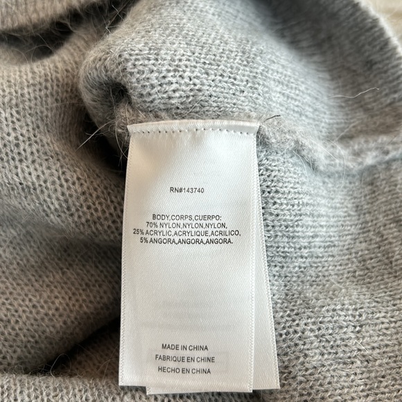 Endless Rose Sweater - Picture 6 of 6